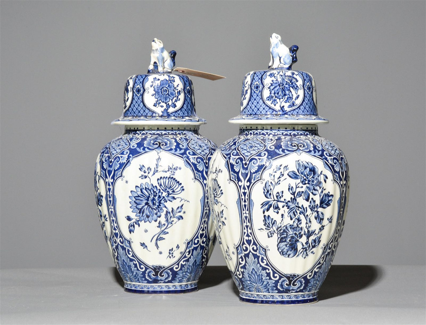 PAIR Delft B&W Jars 16h