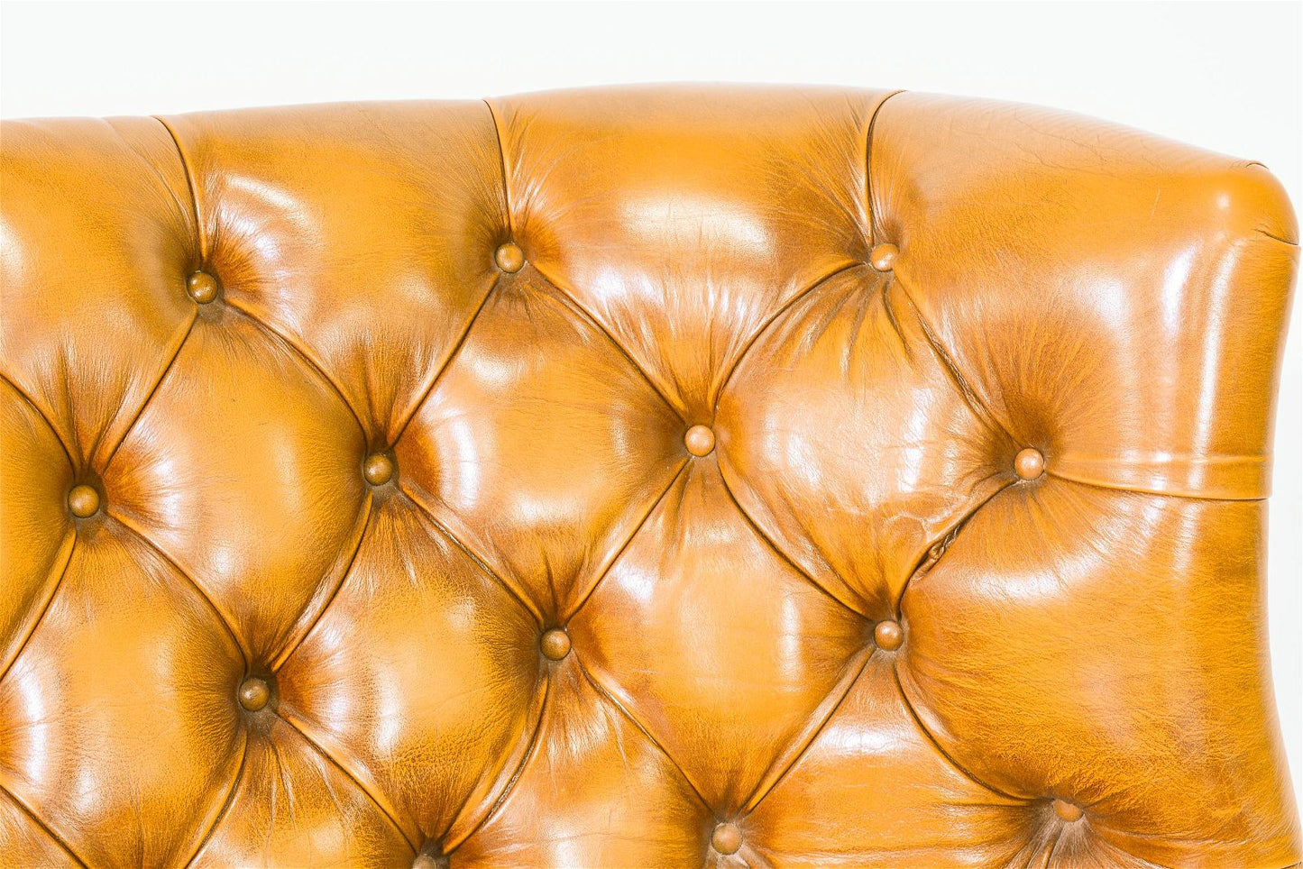 Brit. Chesterfield 73x40x37h