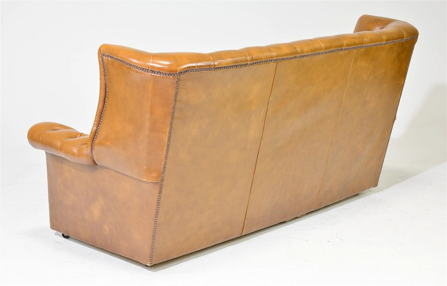 Brit. Chesterfield 73x40x37h